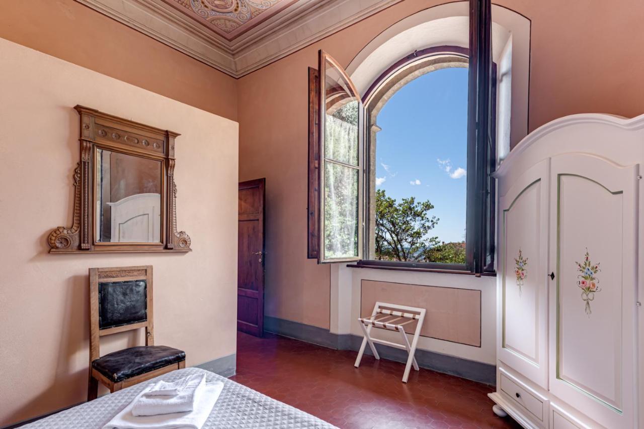 Appartamenti Villa Mascagni Volterra Bagian luar foto