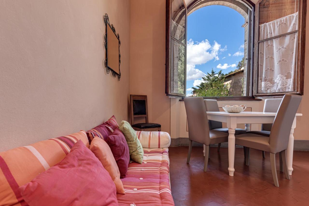 Appartamenti Villa Mascagni Volterra Bagian luar foto